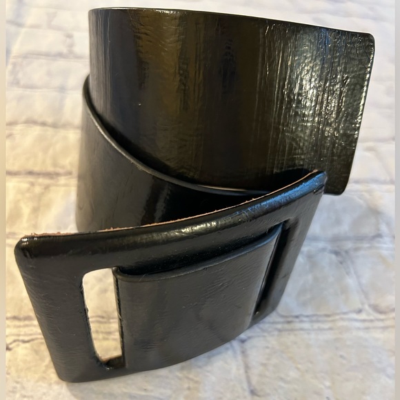 BETSEY JOHNSON BLACK PATENT/ANIMAL PRINT WIDE BELT COVERED BUCKLE BELT SIZE S/M - Picture 2 of 12